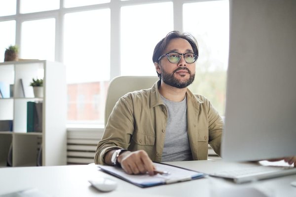 Quelle est la meilleure façon d'appliquer un masque capillaire anti-frisottis ?